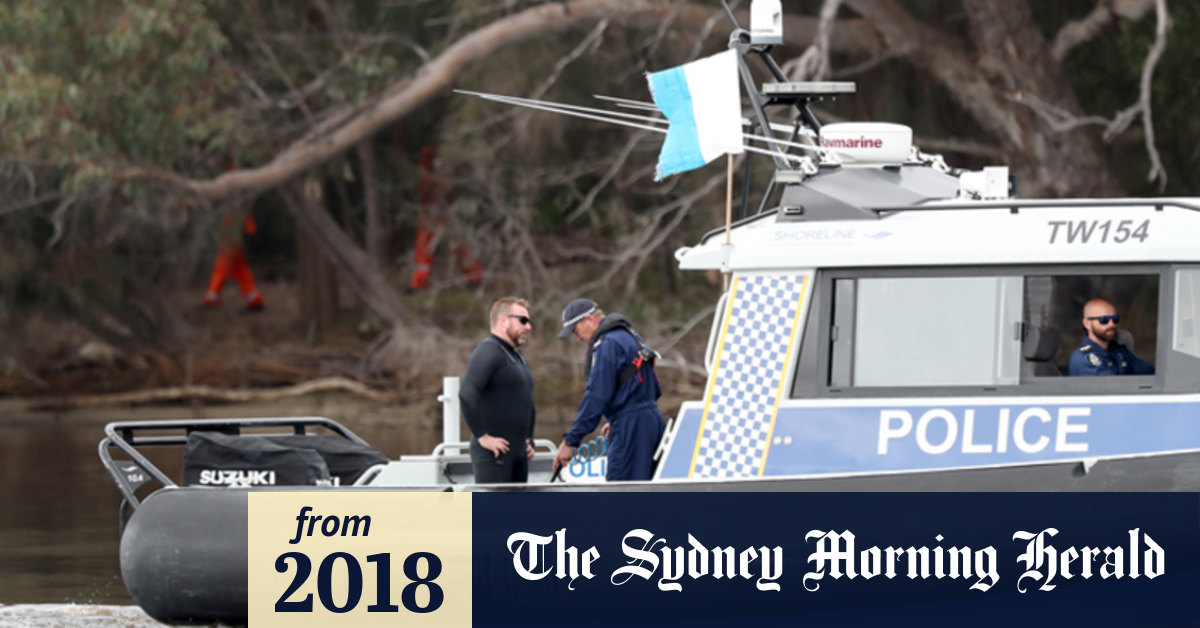 Video Two boys drown after running from WA police